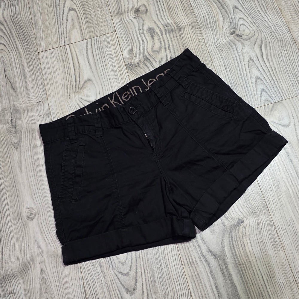 Calvin Klein Boyfriend Cuffed Shorts in Black - Womens Size 4